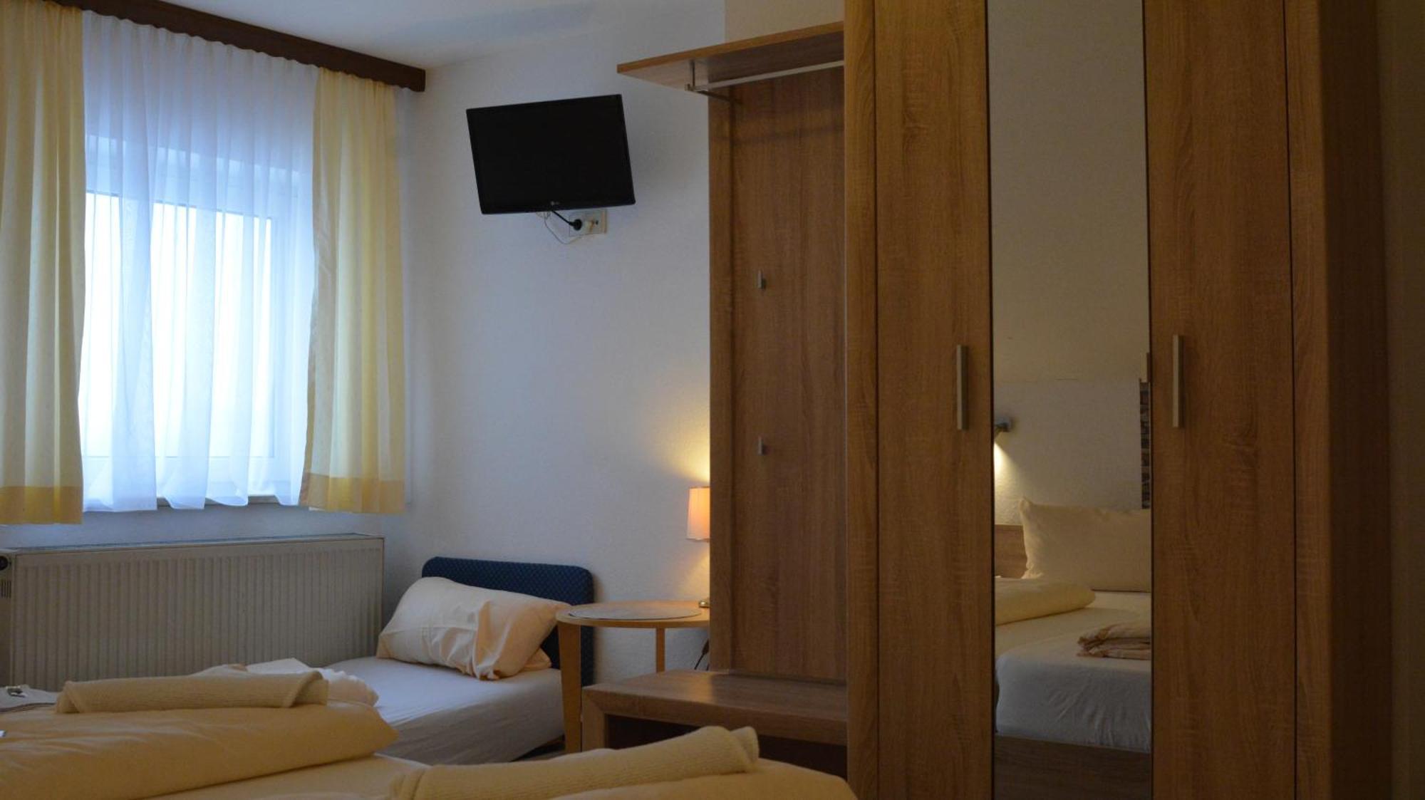 Hotel-Gasthof Zur Rose Вайсенхорн Номер фото